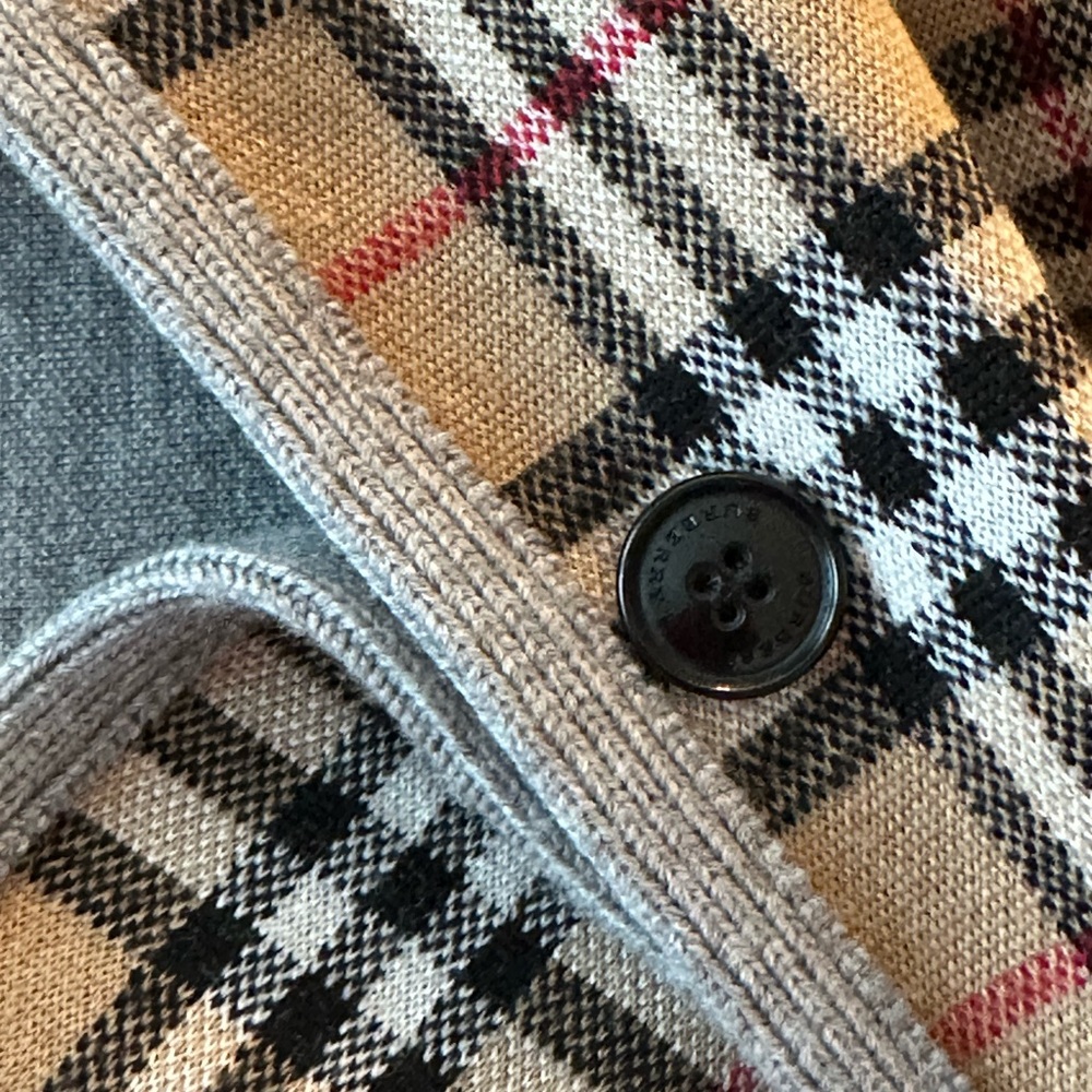 Burberry Gray Poncho with Plaid Accent - Picture 11 of 13